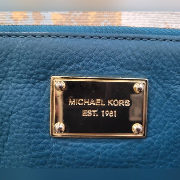 Michael Kors Soft Leather Clutch - Picture 3 of 16